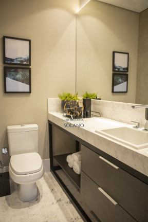 Imagem Apartamento com 2 Quartos à Venda, 201 m² em Centro - Curitiba