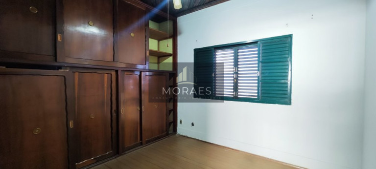 Imagem Casa com 5 Quartos à Venda, 270 m² em Centro - Botucatu Imagem Casa com 5 Quartos à Venda, 270 m² em Centro - Botucatu
