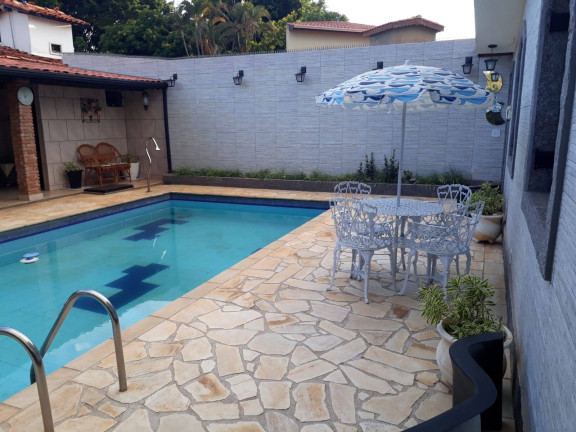 Imagem Casa com 3 Quartos à Venda, 300 m² em Vila Helena - Atibaia Imagem Casa com 3 Quartos à Venda, 300 m² em Vila Helena - Atibaia