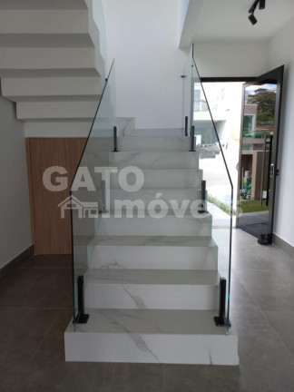Imagem Casa com 3 Quartos à Venda, 249 m² em Suru - Santana De Parnaíba Imagem Casa com 3 Quartos à Venda, 249 m² em Suru - Santana De Parnaíba