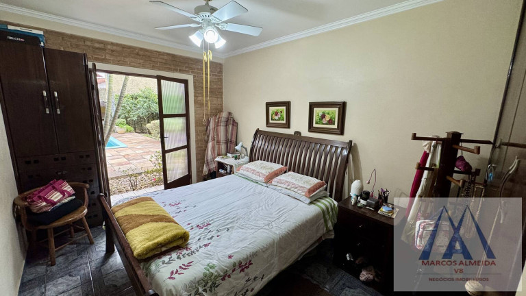 Imagem Casa com 4 Quartos à Venda, 380 m² em Centro - Mogi Das Cruzes Imagem Casa com 4 Quartos à Venda, 380 m² em Centro - Mogi Das Cruzes