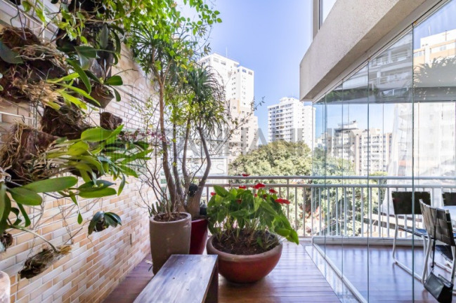 Imagem Imóvel com 3 Quartos à Venda, 151 m² em Cerqueira César - São Paulo