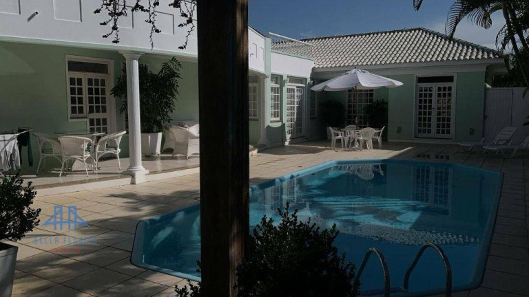 Imagem Casa com 3 Quartos à Venda, 376 m² em Córrego Grande - Florianópolis