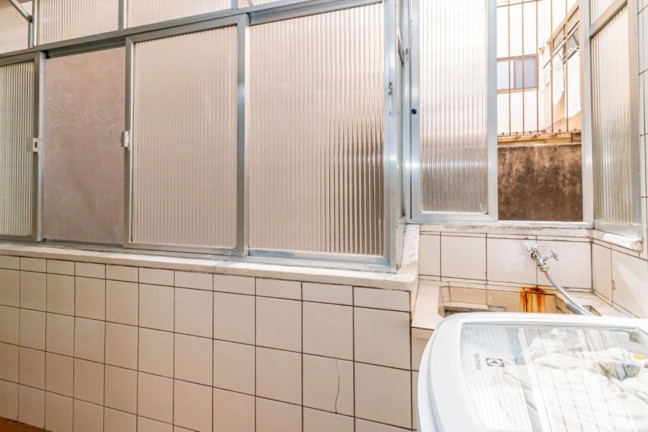 Imagem Imóvel com 2 Quartos à Venda, 77 m² em Bom Fim - Porto Alegre Imagem Imóvel com 2 Quartos à Venda, 77 m² em Bom Fim - Porto Alegre