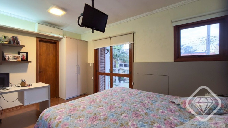 Imagem Casa com 3 Quartos à Venda, 153 m² em Jardins Do Prado - Porto Alegre Imagem Casa com 3 Quartos à Venda, 153 m² em Jardins Do Prado - Porto Alegre