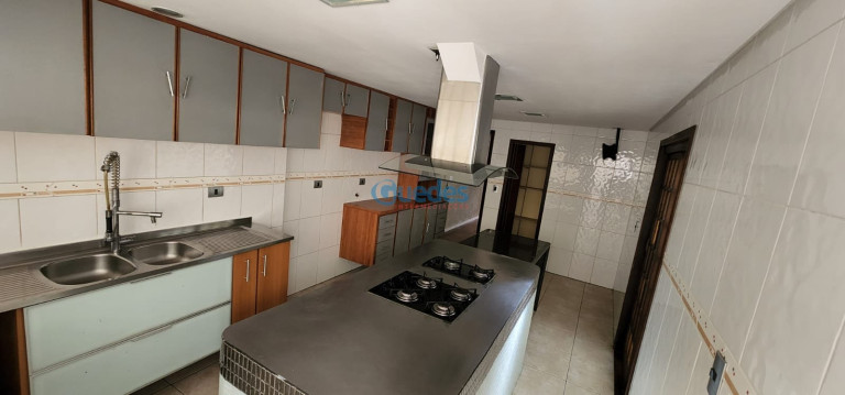 Imagem Sobrado com 3 Quartos à Venda, 300 m² em Jardim Maria Rosa - Taboão Da Serra