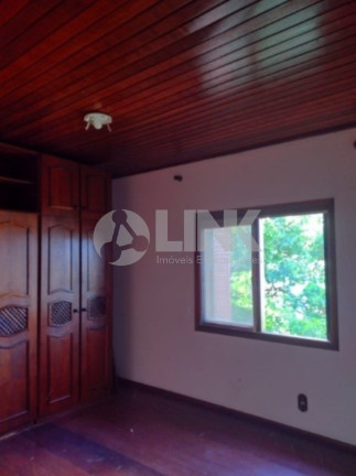 Imagem Imóvel com 3 Quartos à Venda, 214 m² em Jardim Lindóia - Porto Alegre Imagem Imóvel com 3 Quartos à Venda, 214 m² em Jardim Lindóia - Porto Alegre