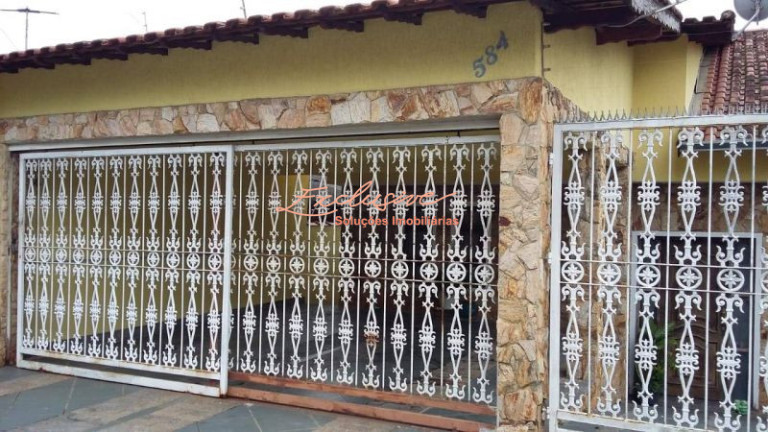 Imagem Casa de Vila com 3 Quartos à Venda, 345 m² Imagem Casa de Vila com 3 Quartos à Venda, 345 m²