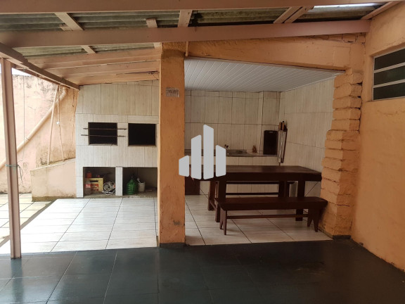 Imagem Imóvel com 6 Quartos à Venda, 200 m² em Predial - Torres Imagem Imóvel com 6 Quartos à Venda, 200 m² em Predial - Torres