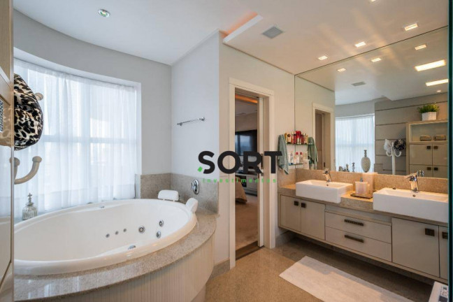 Imagem Apartamento com 4 Quartos à Venda, 237 m² em Centro - Balneário Camboriú