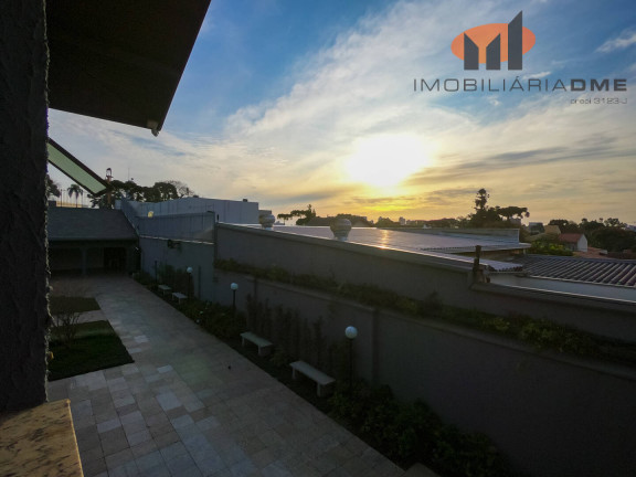Imagem Casa com 8 Quartos à Venda, 700 m² em Jardim Social - Curitiba Imagem Casa com 8 Quartos à Venda, 700 m² em Jardim Social - Curitiba
