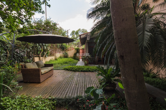 Imagem Sobrado com 4 Quartos à Venda, em Cidade Jardim - São Paulo Imagem Sobrado com 4 Quartos à Venda, em Cidade Jardim - São Paulo