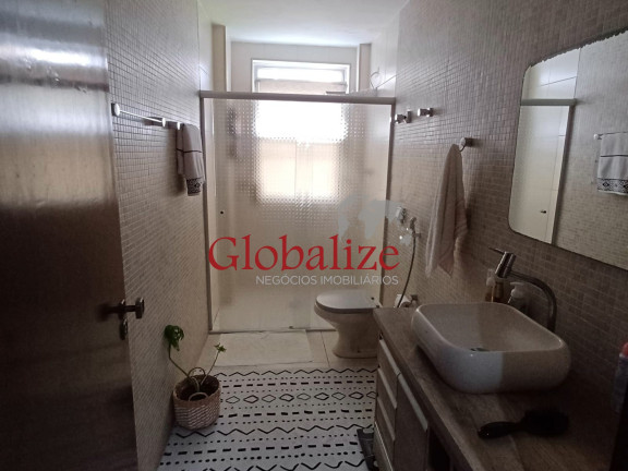 Imagem Imóvel com 3 Quartos à Venda, 237 m² em Gonzaga - Santos Imagem Imóvel com 3 Quartos à Venda, 237 m² em Gonzaga - Santos