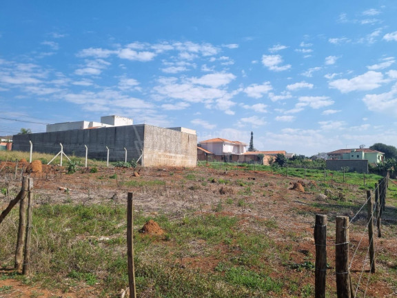 Imagem Terreno à Venda, 960 m² em Estância Conceição - Itapetininga Imagem Terreno à Venda, 960 m² em Estância Conceição - Itapetininga