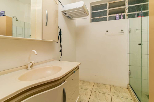 Imagem Imóvel com 2 Quartos à Venda, em Higienópolis - Porto Alegre Imagem Imóvel com 2 Quartos à Venda, em Higienópolis - Porto Alegre