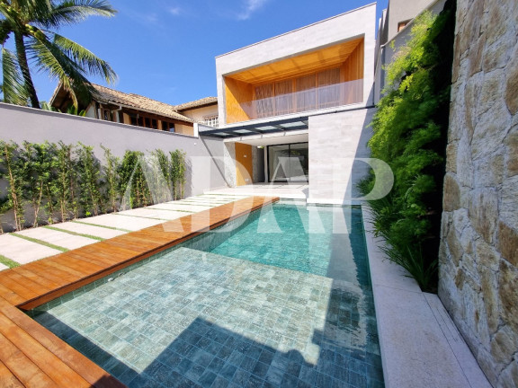 Casa com 4 Quartos à Venda, 490 m² em Barra Da Tijuca - Rio De Janeiro
