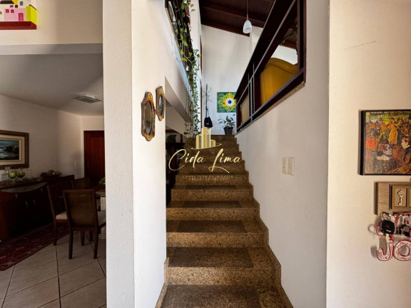 Imagem Casa com 3 Quartos à Venda, 210 m² em Balneário - Florianópolis Imagem Casa com 3 Quartos à Venda, 210 m² em Balneário - Florianópolis