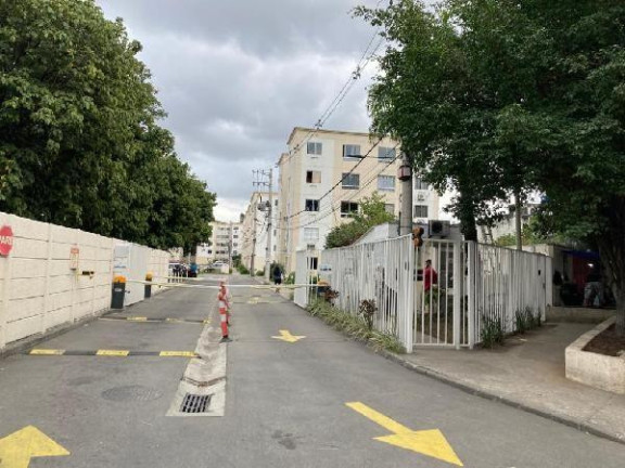 Imagem Imóvel com 2 Quartos à Venda, 44 m² em Inhauma - Rio De Janeiro Imagem Imóvel com 2 Quartos à Venda, 44 m² em Inhauma - Rio De Janeiro