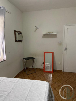 Imagem Apartamento com 2 Quartos à Venda, 60 m² em Embaré - Santos