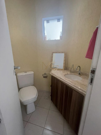 Imagem Sobrado com 3 Quartos à Venda, 202 m² em Jardim Das Américas - Curitiba Imagem Sobrado com 3 Quartos à Venda, 202 m² em Jardim Das Américas - Curitiba