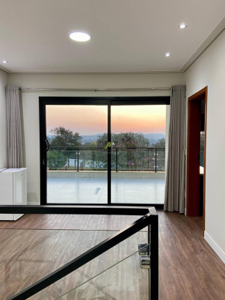 Imagem Casa de Condomínio com 3 Quartos à Venda, 210 m²