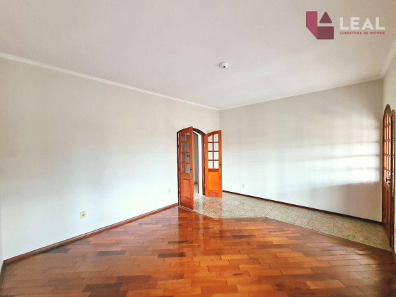 Imagem Casa com 3 Quartos à Venda, 250 m² em Esplanada - Pouso Alegre Imagem Casa com 3 Quartos à Venda, 250 m² em Esplanada - Pouso Alegre