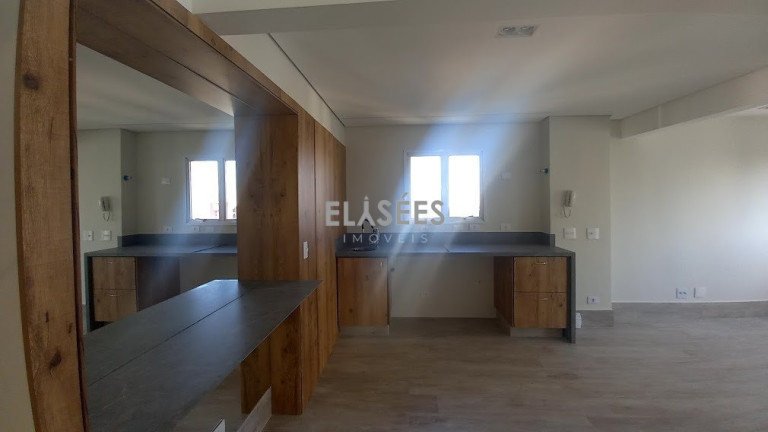 Imagem Imóvel com 2 Quartos à Venda, 215 m² em Cerqueira César - São Paulo Imagem Imóvel com 2 Quartos à Venda, 215 m² em Cerqueira César - São Paulo