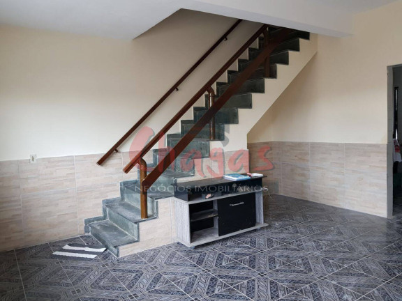 Imagem Casa com 2 Quartos à Venda, 60 m² em Sumaré - Caraguatatuba
