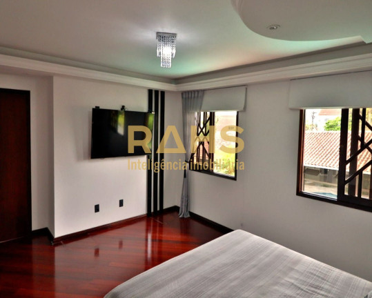 Imagem Casa com 6 Quartos à Venda, 400 m² em Costa E Silva - Joinville Imagem Casa com 6 Quartos à Venda, 400 m² em Costa E Silva - Joinville