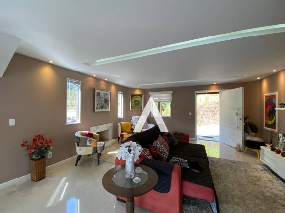 Imagem Casa com 4 Quartos à Venda, 307 m² em Tijuca - Teresópolis Imagem Casa com 4 Quartos à Venda, 307 m² em Tijuca - Teresópolis