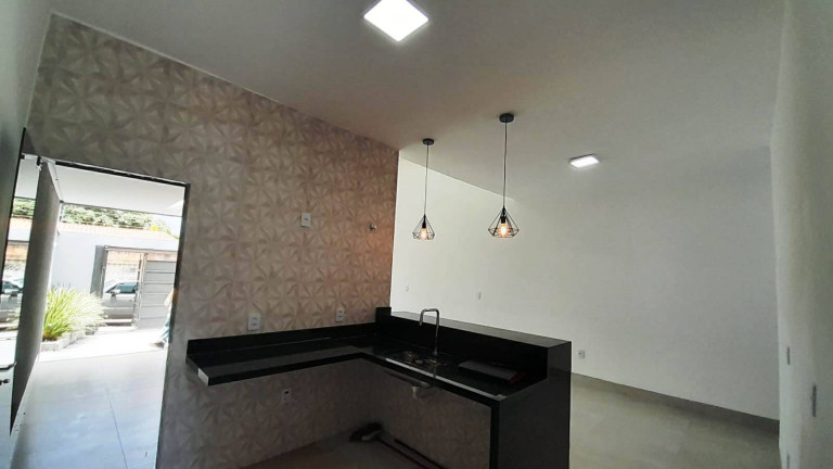 Imagem Casa com 3 Quartos à Venda, 110 m² em Goiânia Imagem Casa com 3 Quartos à Venda, 110 m² em Goiânia