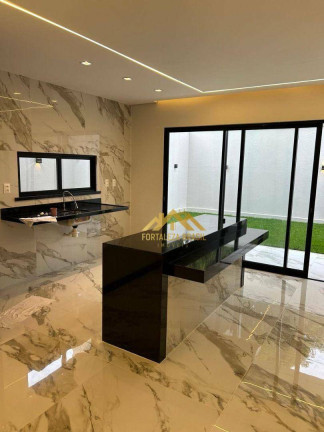 Imagem Imóvel com 4 Quartos à Venda, 177 m² em Maraponga - Fortaleza Imagem Imóvel com 4 Quartos à Venda, 177 m² em Maraponga - Fortaleza