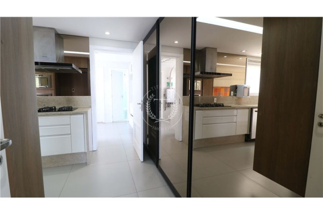 Imagem Apartamento com 4 Quartos à Venda, 223 m² em Vila Andrade - São Paulo Imagem Apartamento com 4 Quartos à Venda, 223 m² em Vila Andrade - São Paulo