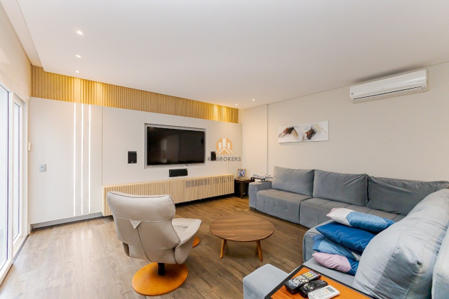 Imagem Imóvel com 4 Quartos à Venda, 450 m² em Tingui - Curitiba Imagem Imóvel com 4 Quartos à Venda, 450 m² em Tingui - Curitiba