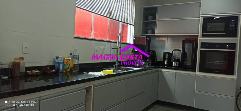 Imagem Casa com 5 Quartos à Venda, 315 m² em Vargem Grande - Rio De Janeiro