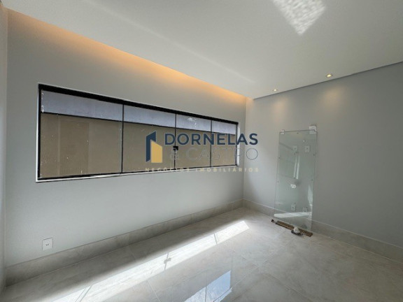 Imagem Casa com 3 Quartos à Venda, 400 m² em Guará I - Brasília Imagem Casa com 3 Quartos à Venda, 400 m² em Guará I - Brasília