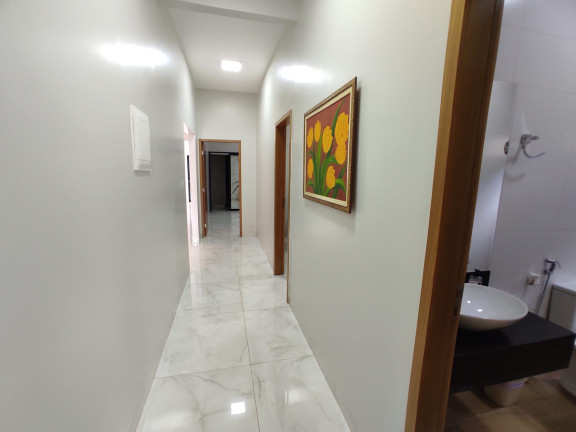 Imagem Imóvel com 
            	3             Quartos à Venda, 264 m² em 
            	Jardim Marista             - 
            	Trindade            