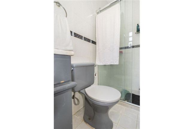 Imagem Casa com 4 Quartos à Venda, 250 m² em Três Figueiras - Porto Alegre Imagem Casa com 4 Quartos à Venda, 250 m² em Três Figueiras - Porto Alegre