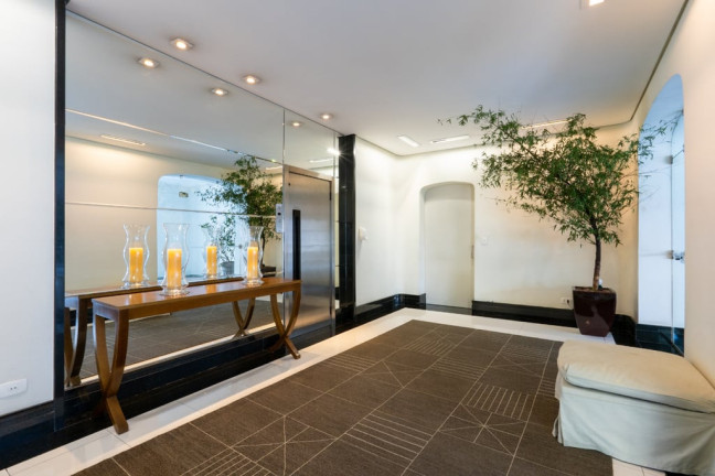Imagem Imóvel com 3 Quartos à Venda, 232 m² em Vila Morumbi - São Paulo Imagem Imóvel com 3 Quartos à Venda, 232 m² em Vila Morumbi - São Paulo