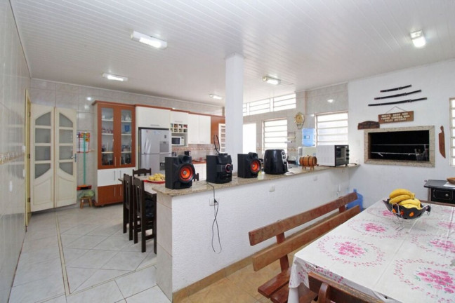 Imagem Imóvel com 5 Quartos à Venda, em Sarandi - Porto Alegre Imagem Imóvel com 5 Quartos à Venda, em Sarandi - Porto Alegre