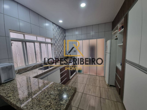 Imagem Casa com 2 Quartos à Venda, 250 m² em Vila Dos Lavradores - Botucatu Imagem Casa com 2 Quartos à Venda, 250 m² em Vila Dos Lavradores - Botucatu