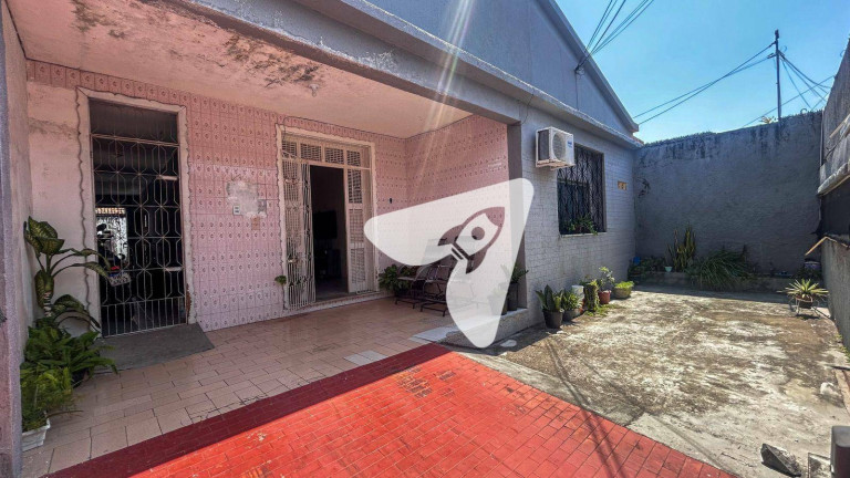 Imagem Casa com 3 Quartos à Venda, 330 m² em José Bonifácio - Fortaleza