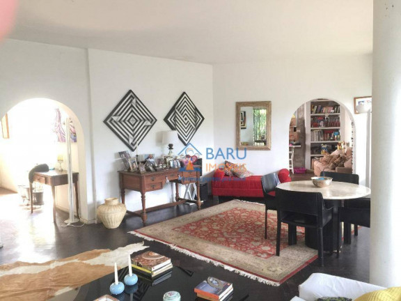 Imagem Casa com 3 Quartos à Venda, 300 m² em Pacaembu - São Paulo Imagem Casa com 3 Quartos à Venda, 300 m² em Pacaembu - São Paulo