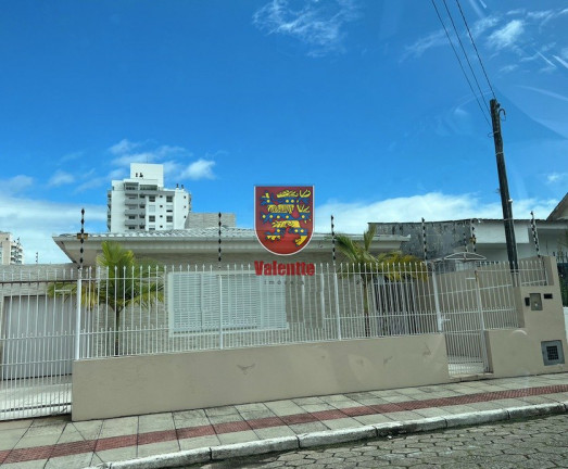 Casa com 3 Quartos à Venda,  em Jardim Atlântico - Florianópolis