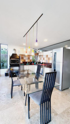 Imagem Casa de Condomínio com 8 Quartos à Venda, 390 m² em Horto Florestal - Salvador