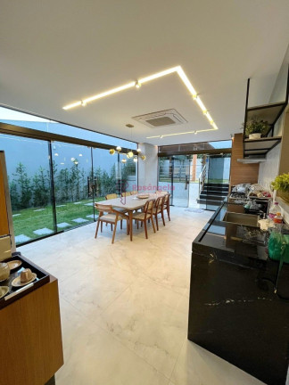 Imagem Casa com 4 Quartos à Venda, 700 m² em Interlagos - Vila Velha Imagem Casa com 4 Quartos à Venda, 700 m² em Interlagos - Vila Velha