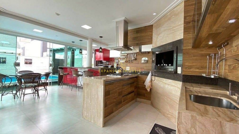 Imagem Casa com 3 Quartos à Venda, 420 m² em Pedra Branca - Palhoça Imagem Casa com 3 Quartos à Venda, 420 m² em Pedra Branca - Palhoça