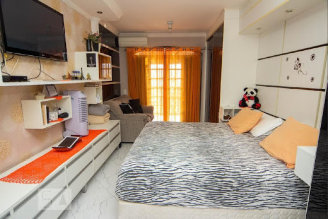 Imagem Sobrado com 3 Quartos à Venda, 480 m² em água Fria - São Paulo Imagem Sobrado com 3 Quartos à Venda, 480 m² em água Fria - São Paulo