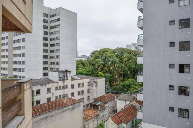 Imagem Kitnet com 1 Quarto à Venda, 20 m² em Centro - Curitiba Imagem Kitnet com 1 Quarto à Venda, 20 m² em Centro - Curitiba