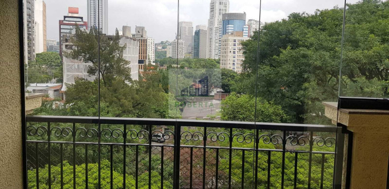 Imagem Imóvel com 4 Quartos à Venda, 135 m² em Brooklin Paulista - São Paulo Imagem Imóvel com 4 Quartos à Venda, 135 m² em Brooklin Paulista - São Paulo